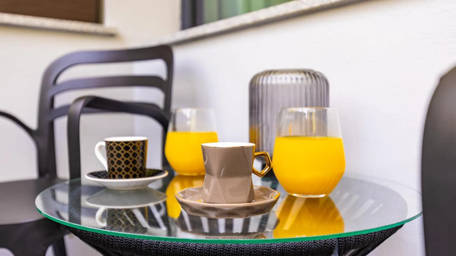 Happy People Plovdiv - Grey 1-Bd Apartment By Flat Mаnager