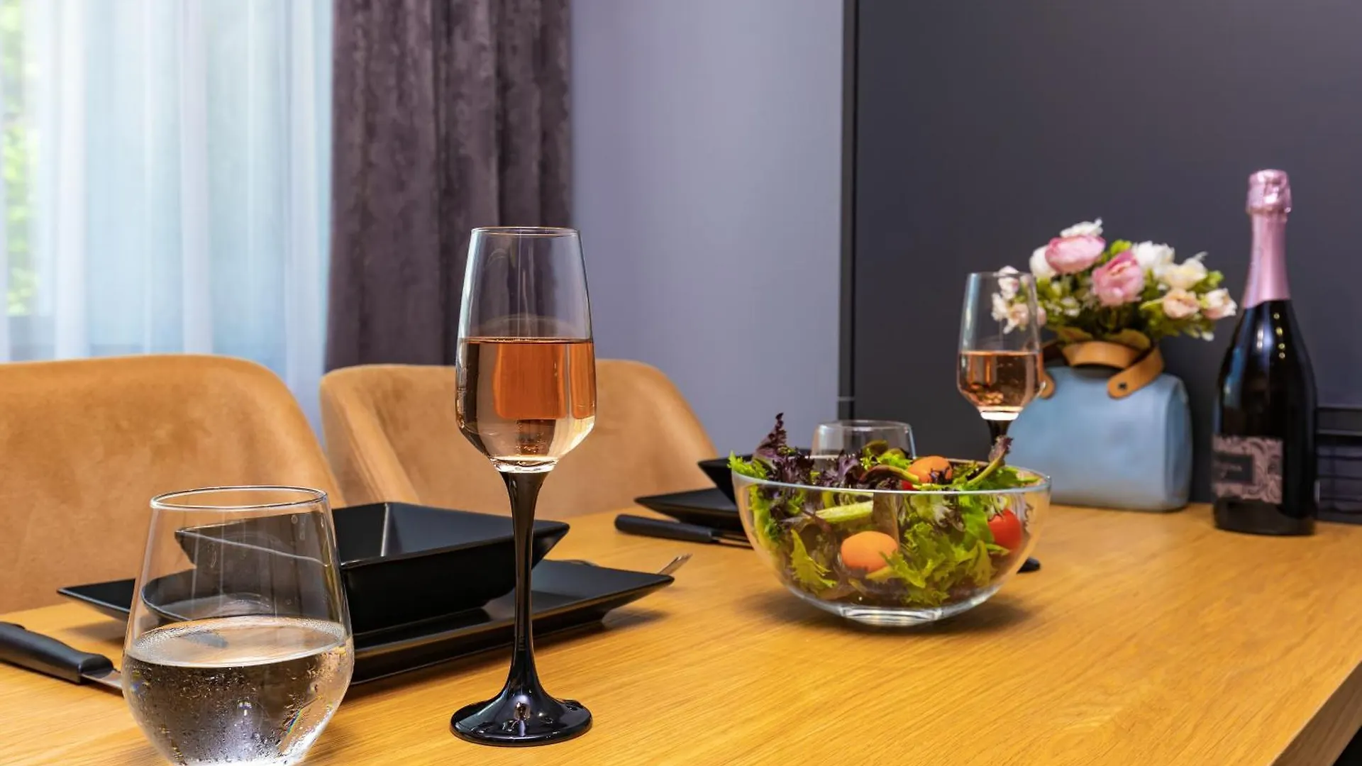 Happy People Plovdiv - Grey 1-Bd Apartment By Flat Mаnager