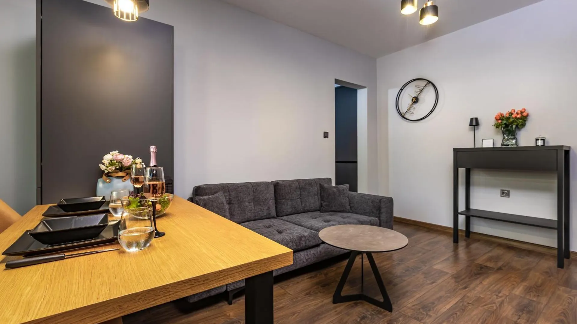 Happy People Plovdiv - Grey 1-Bd Apartment By Flat Mаnager Bulgaria