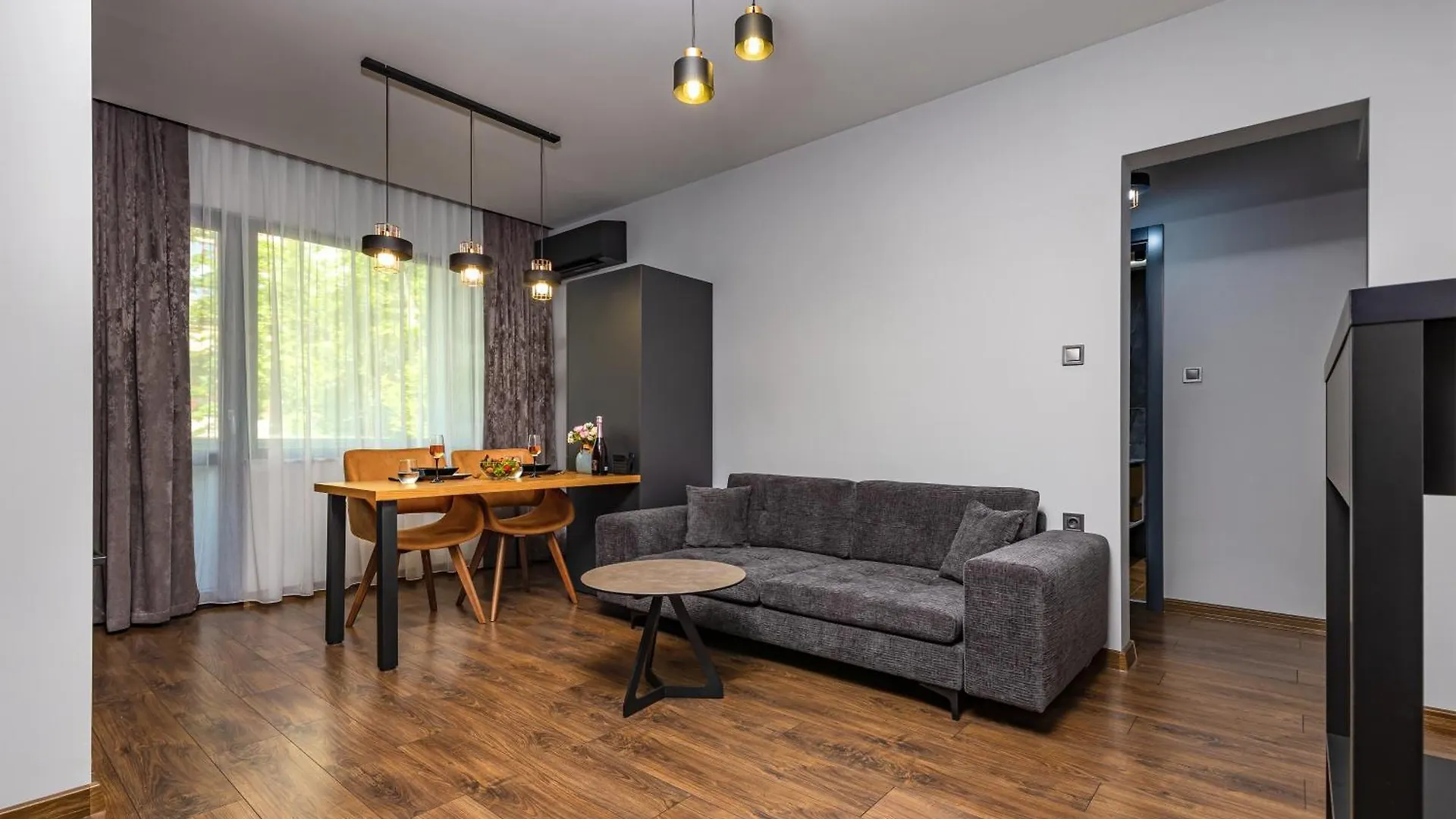 Happy People Plovdiv - Grey 1-Bd Apartment By Flat Mаnager